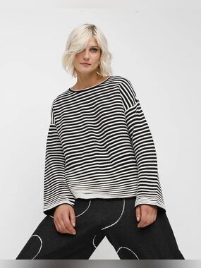 Ozai n Ku Black and White Womens Magnitis Sweater, Stripes